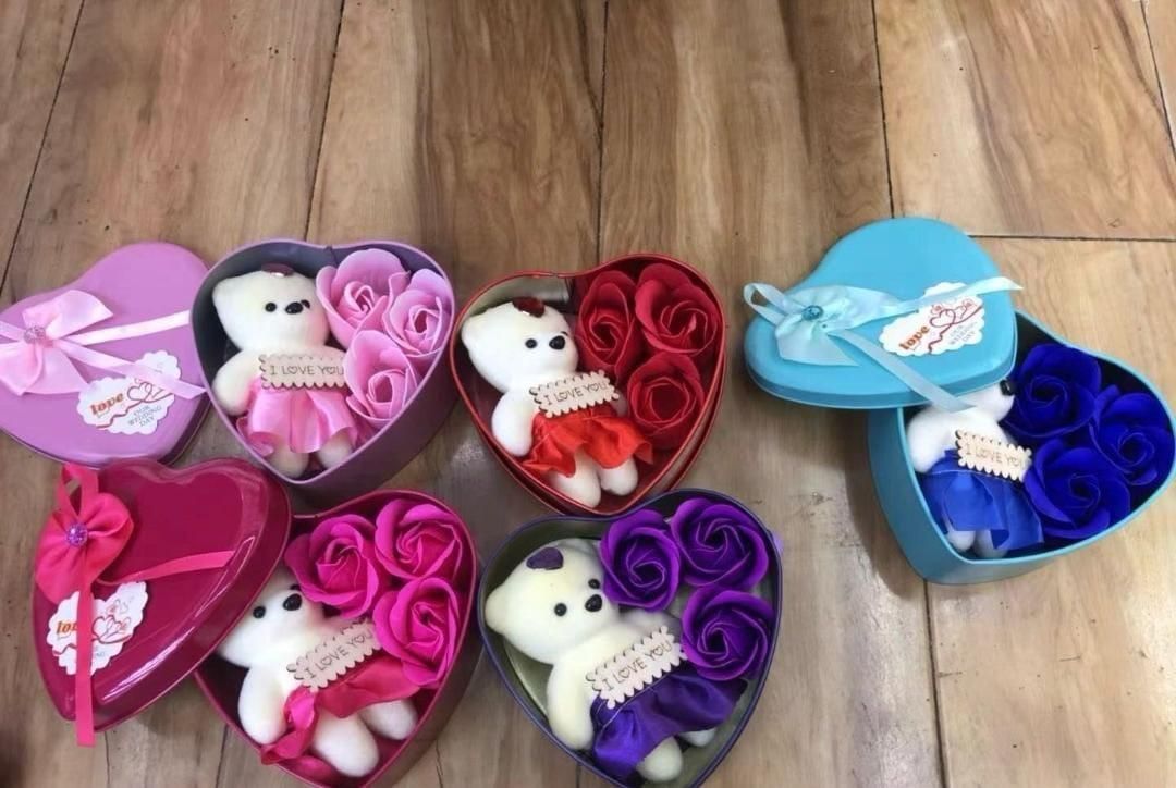 Bear Rose Gift Box – The Perfect Symbol of Love & Surprise